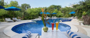 Гостиница Puri Sari Beach Hotel  Labuhanbajo